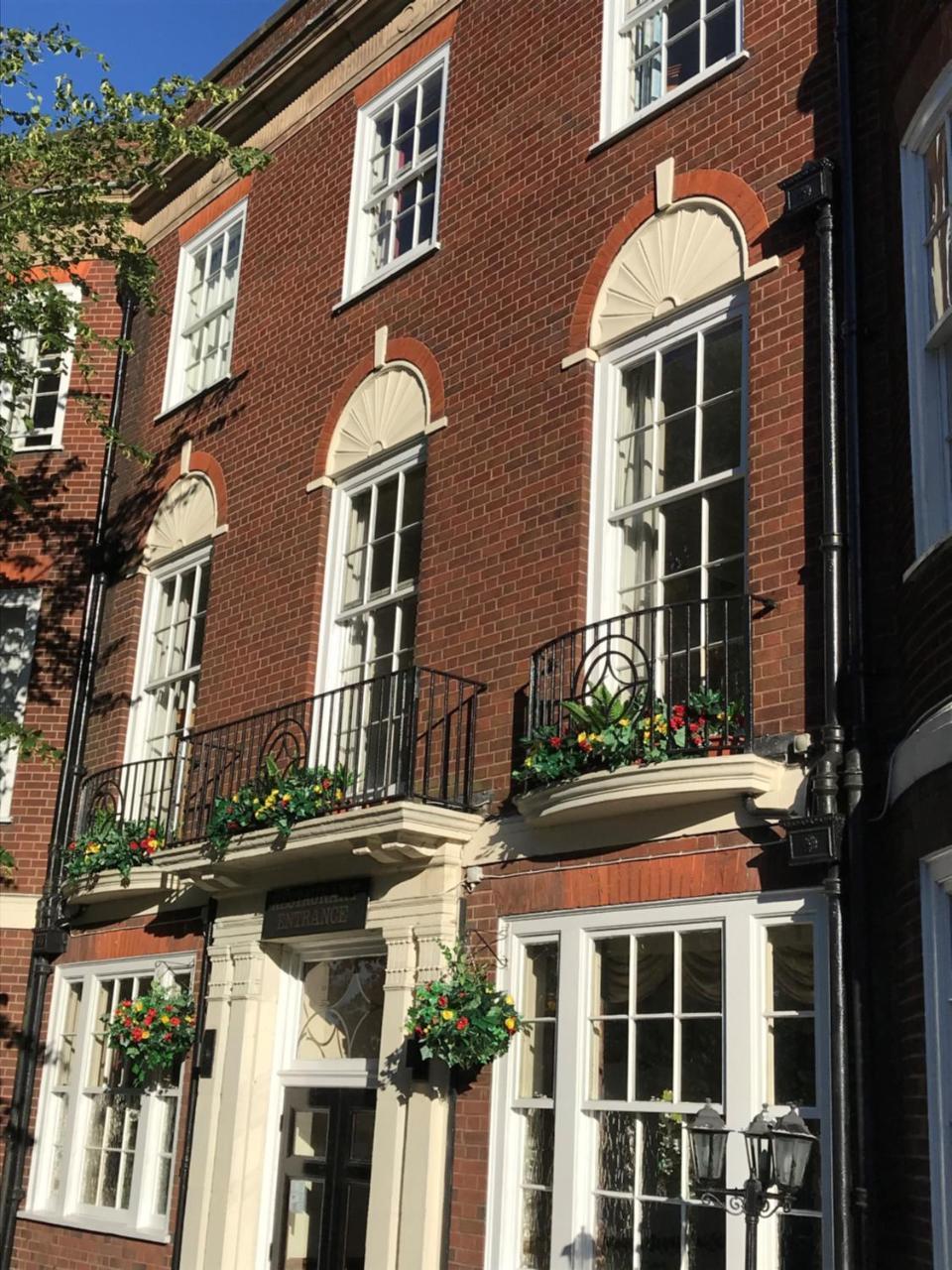 Station Hotel Dudley Exterior foto